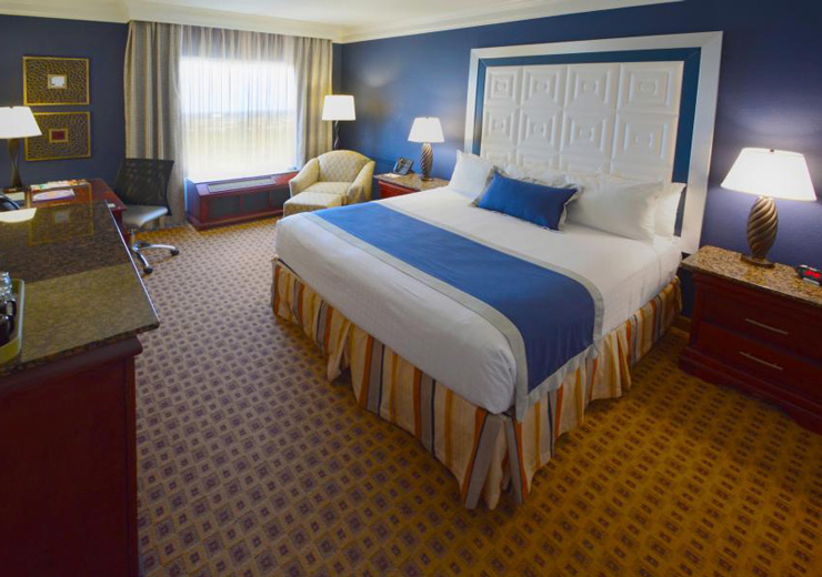 Rozen Plaza Hotel - bedroom