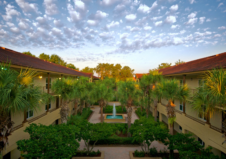 Blue Tree Resort courtyard
