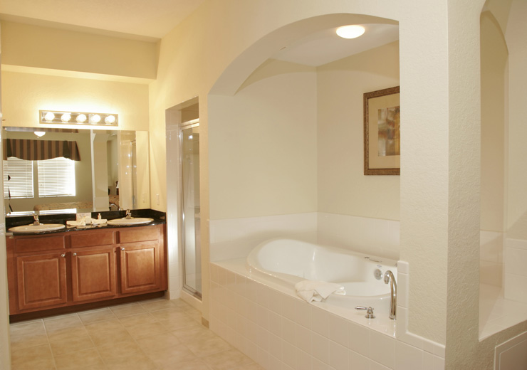 Lake Buena Vista Resort Village and Spa - condo bathroom