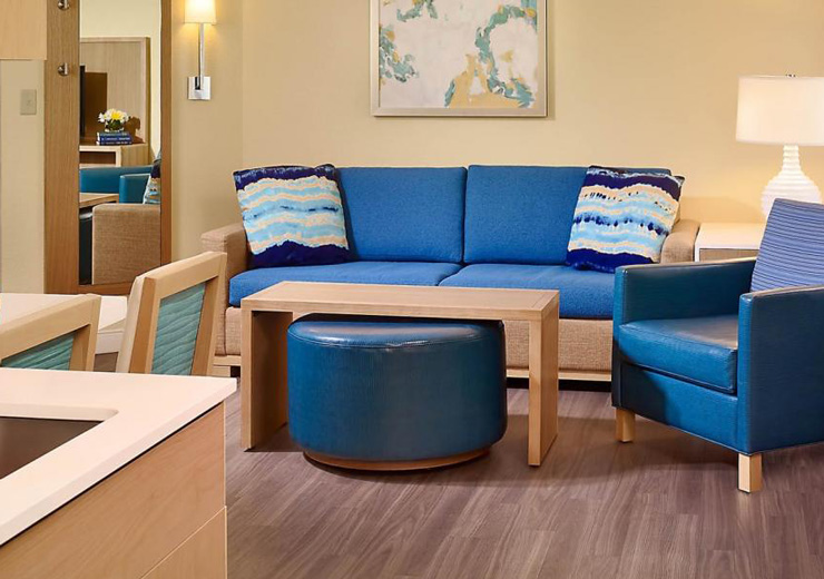 Sonesta ES Suites Orlando - living room