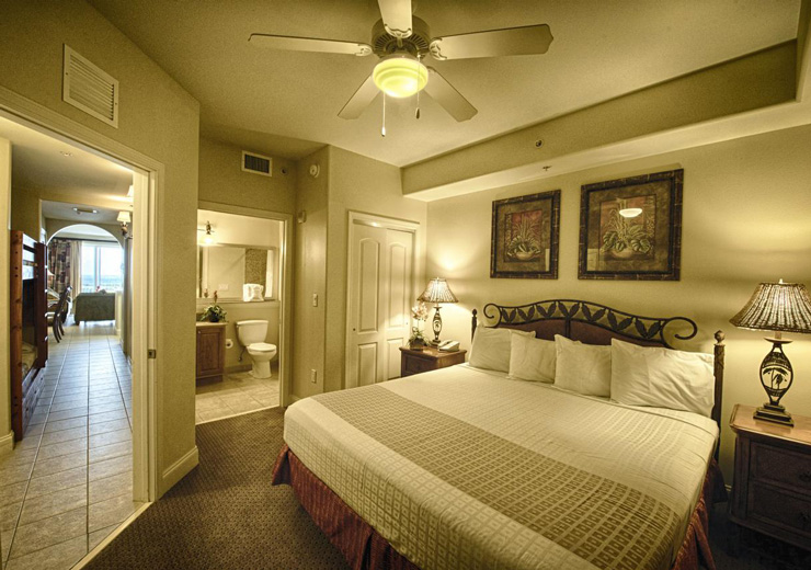 Blue Heron Resort - bedroom