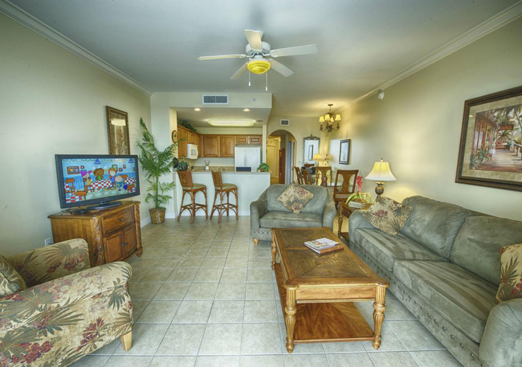 Blue Heron Resort - living room