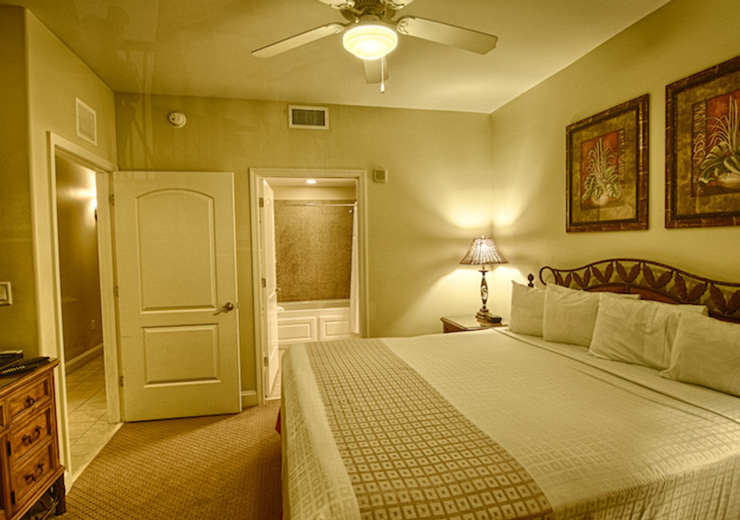 Blue Heron Resort - master bedroom